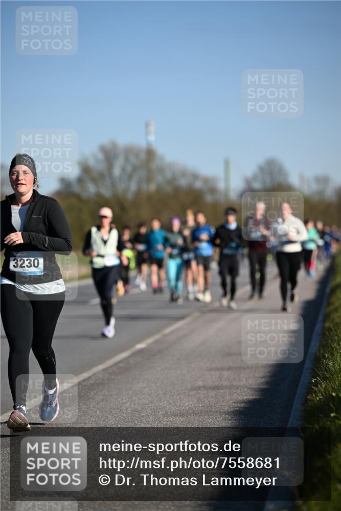 06.04.2025 - 44. Internationalen Wilhelmsburger Insellauf Dr. Thomas Lammeyer http://msf.ph/oto/7558681 06.04.2025 09:34:48 Laufen 3230 meine-sportfotos.de