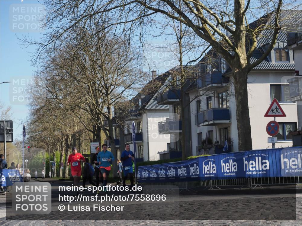 06.04.2025 - 44. Internationalen Wilhelmsburger Insellauf Luisa Fischer http://msf.ph/oto/7558696 06.04.2025 10:25:34 Ziel 3556, 5126, 5120 meine-sportfotos.de