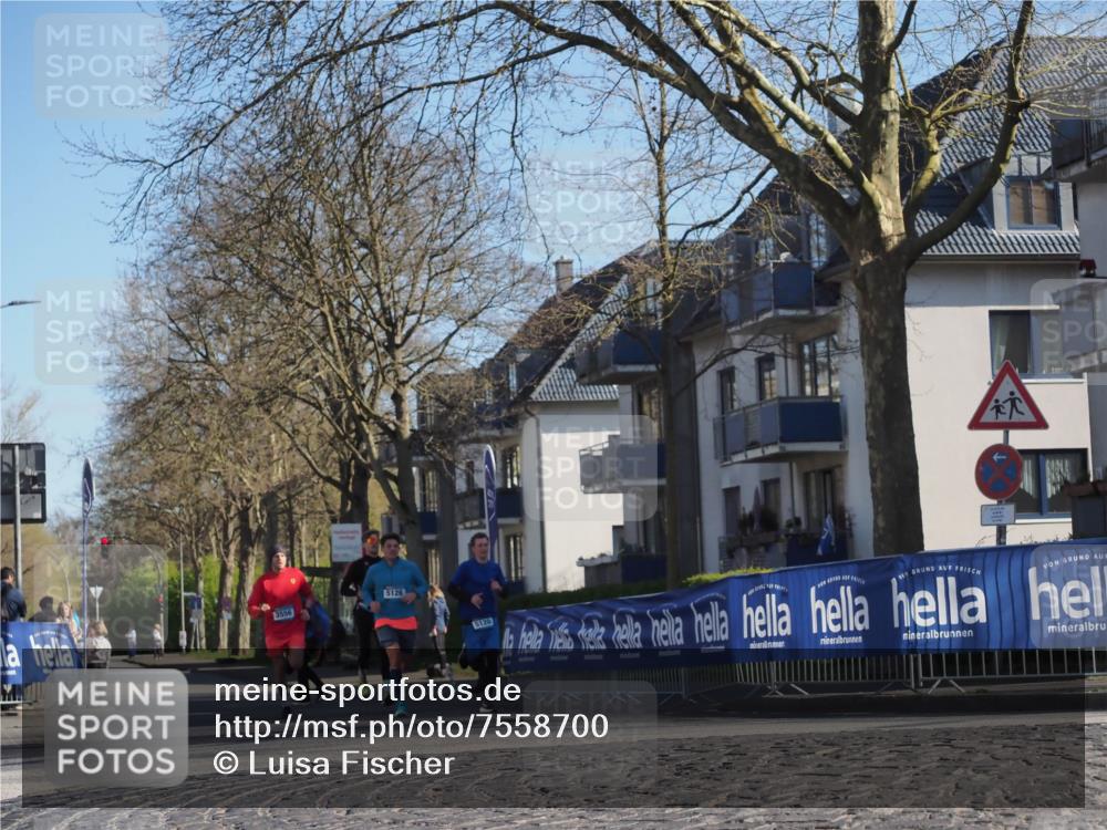 06.04.2025 - 44. Internationalen Wilhelmsburger Insellauf Luisa Fischer http://msf.ph/oto/7558700 06.04.2025 10:25:34 Ziel 3556, 5126, 5120 meine-sportfotos.de
