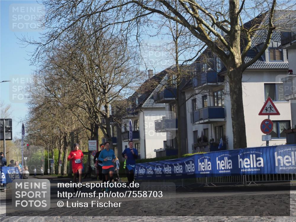 06.04.2025 - 44. Internationalen Wilhelmsburger Insellauf Luisa Fischer http://msf.ph/oto/7558703 06.04.2025 10:25:34 Ziel 3556, 5126, 120 meine-sportfotos.de