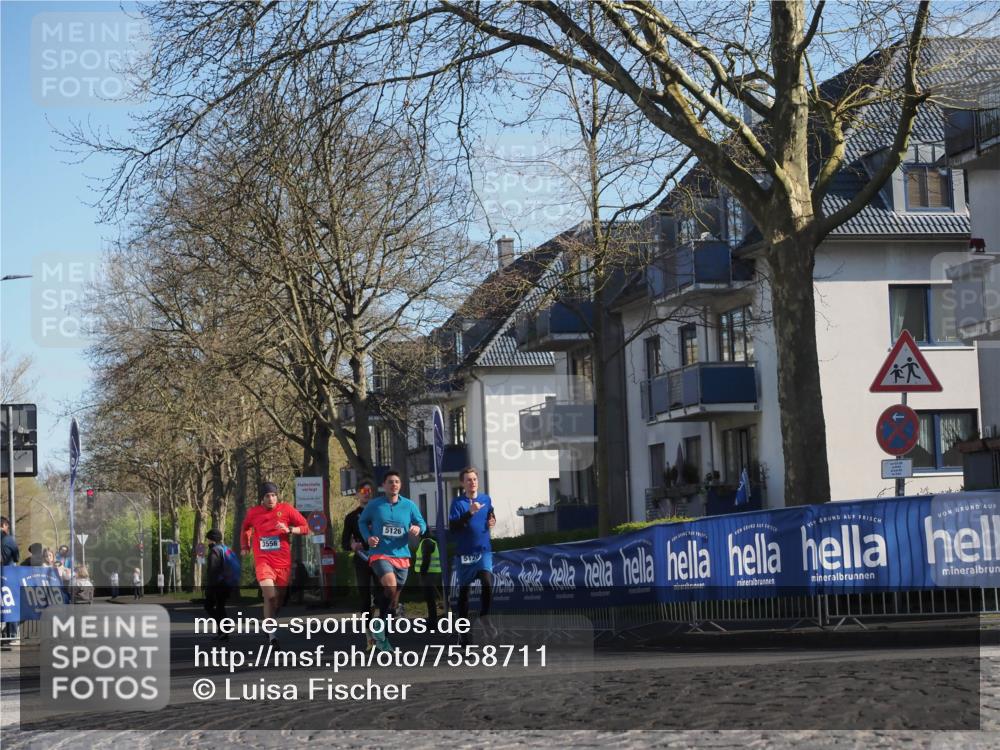 06.04.2025 - 44. Internationalen Wilhelmsburger Insellauf Luisa Fischer http://msf.ph/oto/7558711 06.04.2025 10:25:35 Ziel 3556, 5126, 5120 meine-sportfotos.de