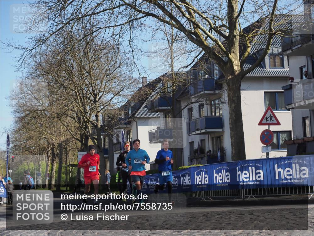 06.04.2025 - 44. Internationalen Wilhelmsburger Insellauf Luisa Fischer http://msf.ph/oto/7558735 06.04.2025 10:25:35 Ziel 3556, 5126, 5120 meine-sportfotos.de