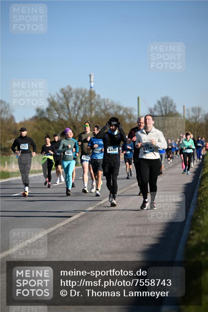 06.04.2025 - 44. Internationalen Wilhelmsburger Insellauf Dr. Thomas Lammeyer http://msf.ph/oto/7558743 06.04.2025 09:34:51 Laufen 3922, 3681, 3682, 4408, 4316, 4184 meine-sportfotos.de