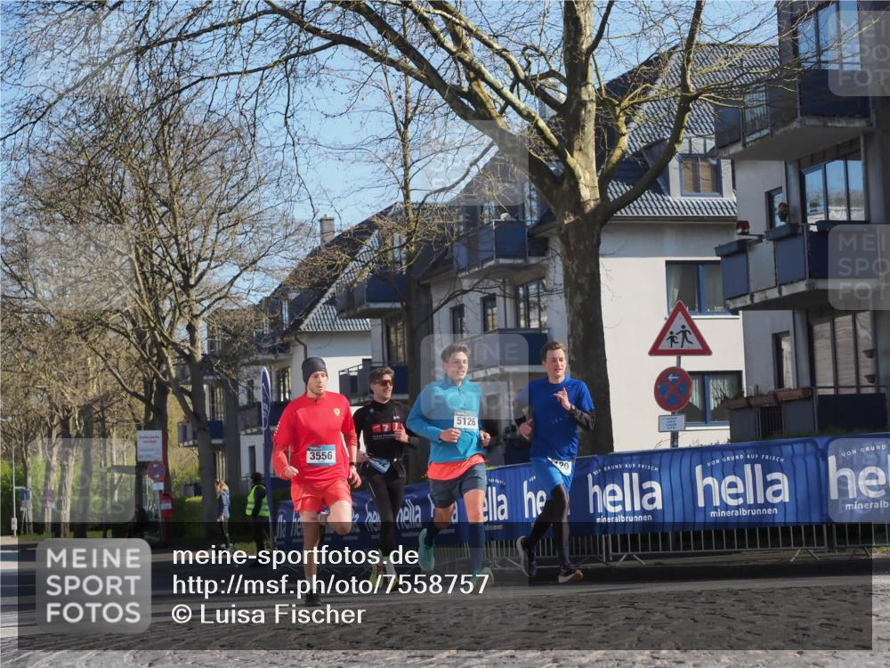 06.04.2025 - 44. Internationalen Wilhelmsburger Insellauf Luisa Fischer http://msf.ph/oto/7558757 06.04.2025 10:25:36 Ziel 3556, 1721, 5126, 20 meine-sportfotos.de