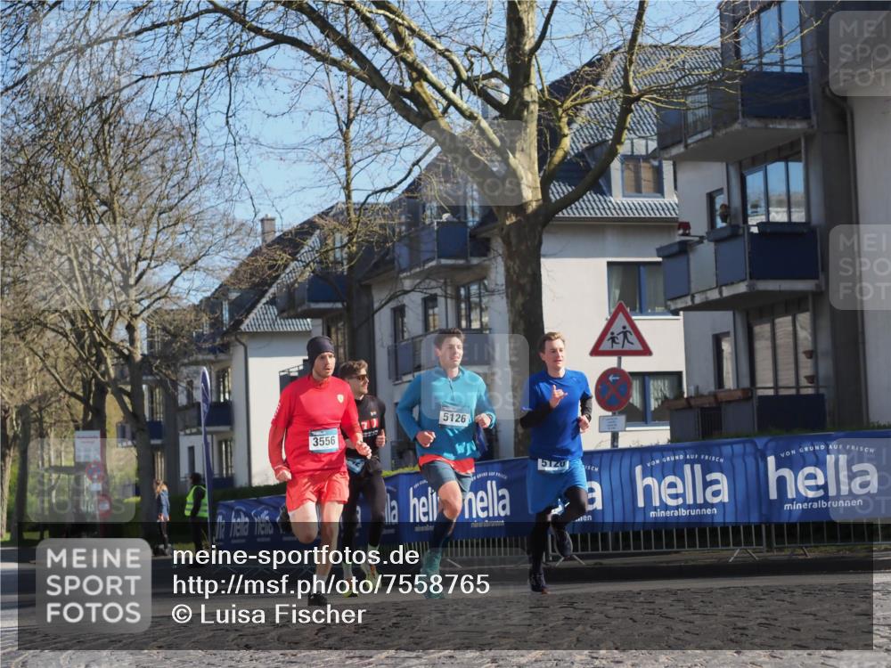 06.04.2025 - 44. Internationalen Wilhelmsburger Insellauf Luisa Fischer http://msf.ph/oto/7558765 06.04.2025 10:25:37 Ziel 3556, 5126, 5120 meine-sportfotos.de