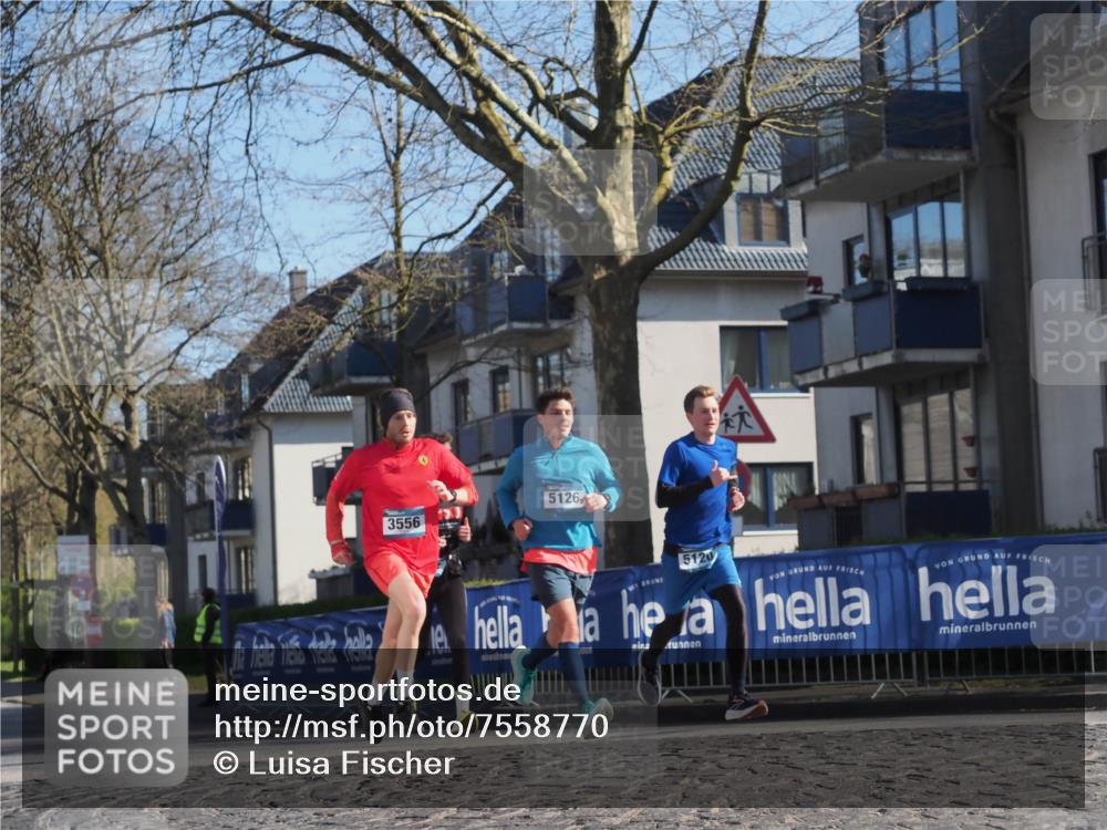 06.04.2025 - 44. Internationalen Wilhelmsburger Insellauf Luisa Fischer http://msf.ph/oto/7558770 06.04.2025 10:25:37 Ziel 3556, 5126, 5120 meine-sportfotos.de