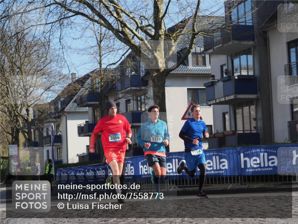 06.04.2025 - 44. Internationalen Wilhelmsburger Insellauf Luisa Fischer http://msf.ph/oto/7558773 06.04.2025 10:25:37 Ziel 3556, 5126, 5120 meine-sportfotos.de