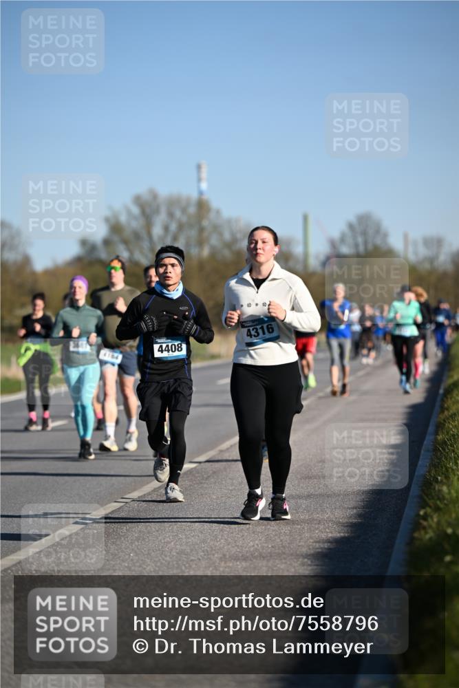 06.04.2025 - 44. Internationalen Wilhelmsburger Insellauf Dr. Thomas Lammeyer http://msf.ph/oto/7558796 06.04.2025 09:34:53 Laufen 4104, 4408, 4316 meine-sportfotos.de