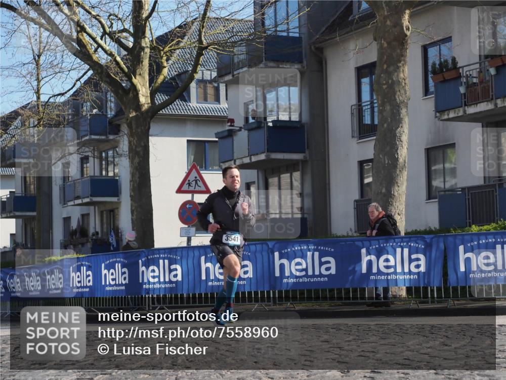 06.04.2025 - 44. Internationalen Wilhelmsburger Insellauf Luisa Fischer http://msf.ph/oto/7558960 06.04.2025 10:25:58 Ziel 3541 meine-sportfotos.de