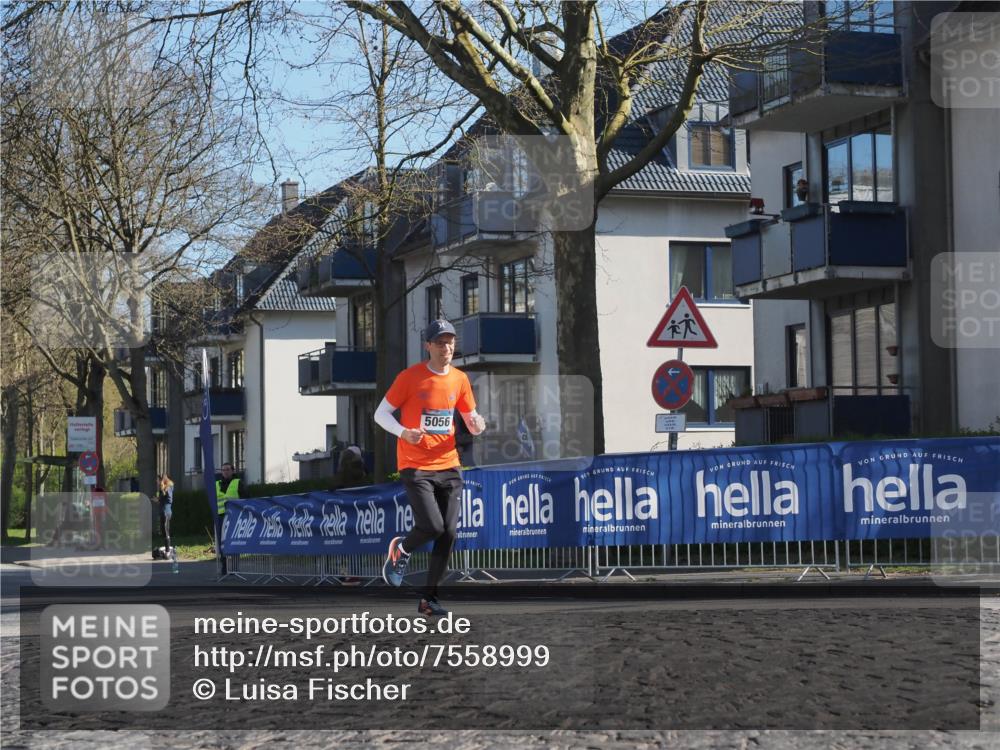 06.04.2025 - 44. Internationalen Wilhelmsburger Insellauf Luisa Fischer http://msf.ph/oto/7558999 06.04.2025 10:26:06 Ziel 5056 meine-sportfotos.de