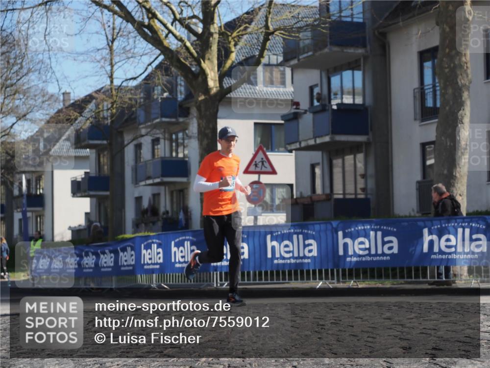06.04.2025 - 44. Internationalen Wilhelmsburger Insellauf Luisa Fischer http://msf.ph/oto/7559012 06.04.2025 10:26:07 Ziel  meine-sportfotos.de