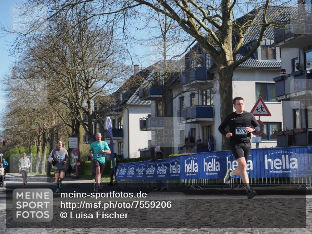 06.04.2025 - 44. Internationalen Wilhelmsburger Insellauf Luisa Fischer http://msf.ph/oto/7559206 06.04.2025 10:26:35 Ziel 3099, 4516, 5070 meine-sportfotos.de
