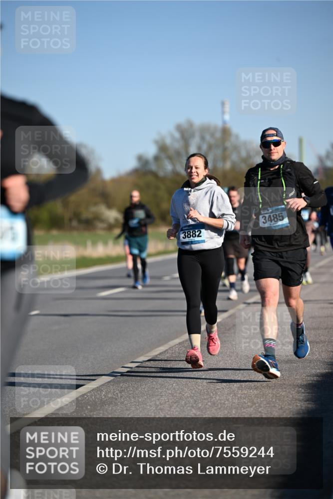 06.04.2025 - 44. Internationalen Wilhelmsburger Insellauf Dr. Thomas Lammeyer http://msf.ph/oto/7559244 06.04.2025 09:35:12 Laufen 3485, 3882 meine-sportfotos.de