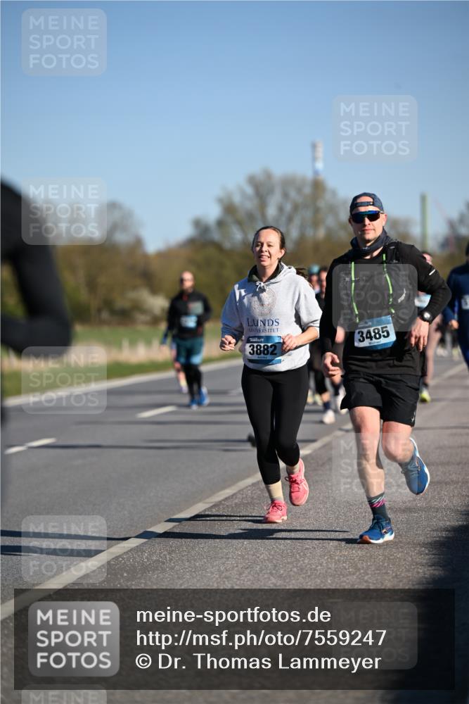 06.04.2025 - 44. Internationalen Wilhelmsburger Insellauf Dr. Thomas Lammeyer http://msf.ph/oto/7559247 06.04.2025 09:35:12 Laufen 3882, 3485 meine-sportfotos.de