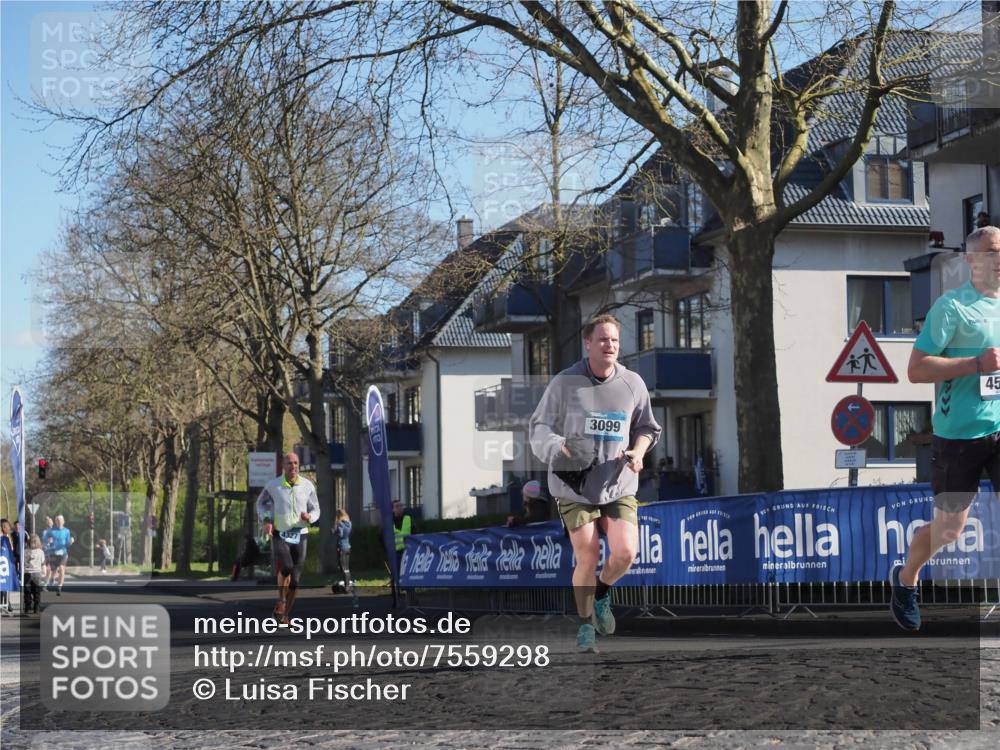 06.04.2025 - 44. Internationalen Wilhelmsburger Insellauf Luisa Fischer http://msf.ph/oto/7559298 06.04.2025 10:26:39 Ziel 3099, 45, 4327 meine-sportfotos.de