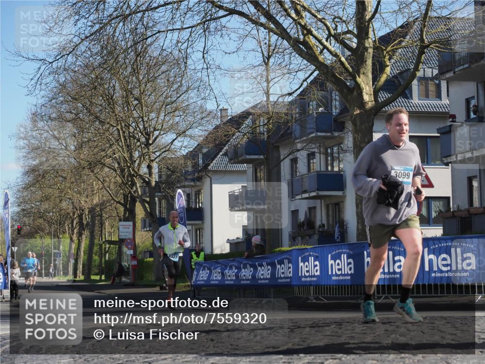 06.04.2025 - 44. Internationalen Wilhelmsburger Insellauf Luisa Fischer http://msf.ph/oto/7559320 06.04.2025 10:26:40 Ziel 3099, 4327 meine-sportfotos.de