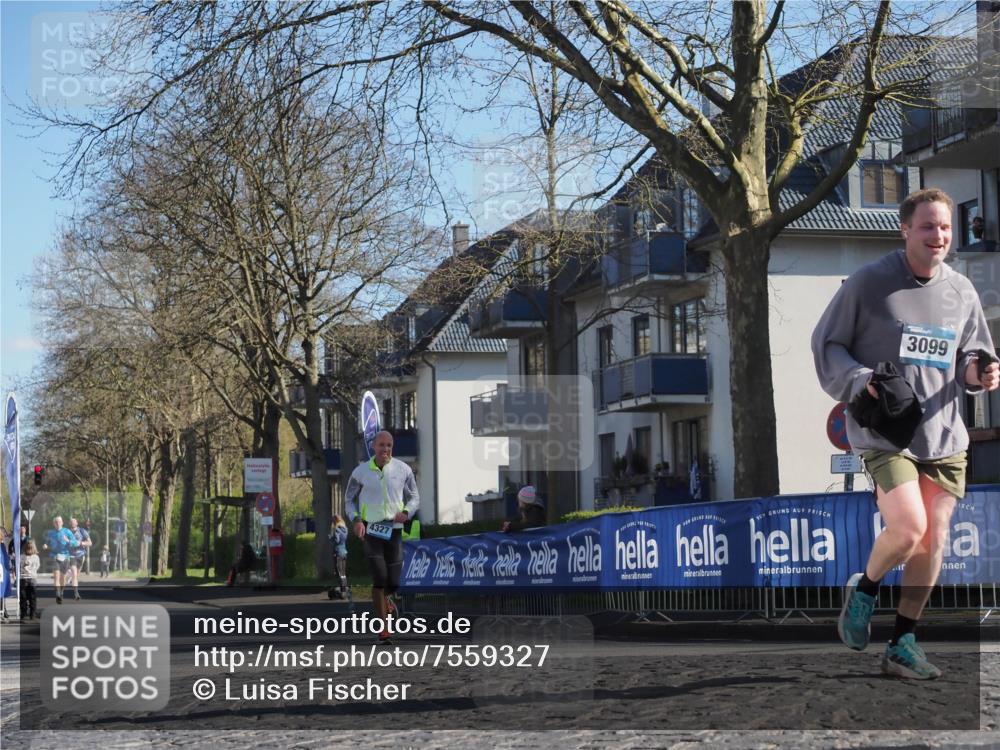 06.04.2025 - 44. Internationalen Wilhelmsburger Insellauf Luisa Fischer http://msf.ph/oto/7559327 06.04.2025 10:26:40 Ziel 3099, 4327 meine-sportfotos.de