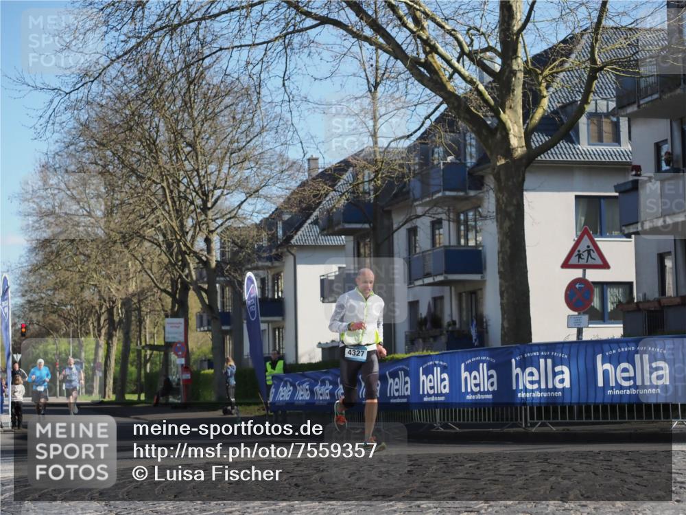 06.04.2025 - 44. Internationalen Wilhelmsburger Insellauf Luisa Fischer http://msf.ph/oto/7559357 06.04.2025 10:26:41 Ziel 4327 meine-sportfotos.de