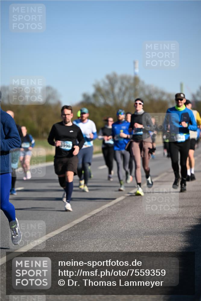 06.04.2025 - 44. Internationalen Wilhelmsburger Insellauf Dr. Thomas Lammeyer http://msf.ph/oto/7559359 06.04.2025 09:35:16 Laufen 3990 meine-sportfotos.de