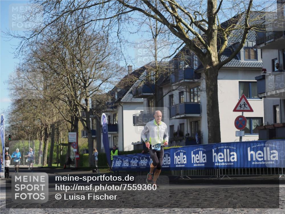 06.04.2025 - 44. Internationalen Wilhelmsburger Insellauf Luisa Fischer http://msf.ph/oto/7559360 06.04.2025 10:26:41 Ziel 4327 meine-sportfotos.de