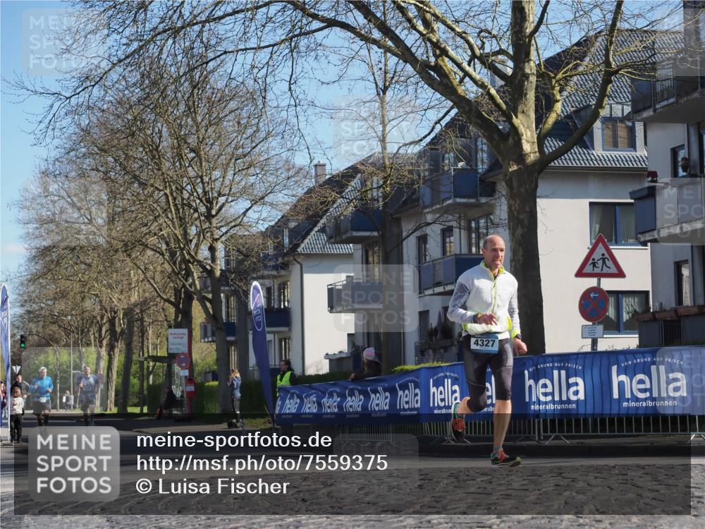 06.04.2025 - 44. Internationalen Wilhelmsburger Insellauf Luisa Fischer http://msf.ph/oto/7559375 06.04.2025 10:26:42 Ziel 4327 meine-sportfotos.de