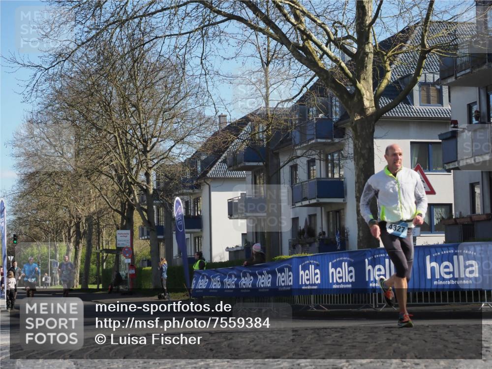 06.04.2025 - 44. Internationalen Wilhelmsburger Insellauf Luisa Fischer http://msf.ph/oto/7559384 06.04.2025 10:26:42 Ziel 4327 meine-sportfotos.de