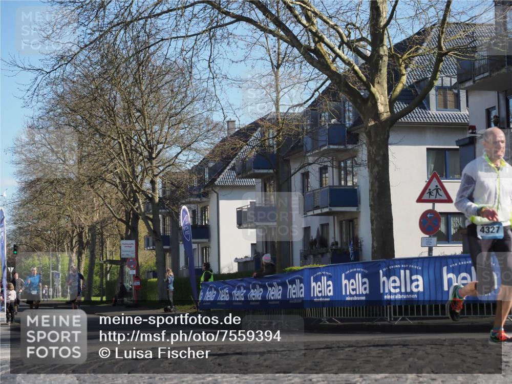 06.04.2025 - 44. Internationalen Wilhelmsburger Insellauf Luisa Fischer http://msf.ph/oto/7559394 06.04.2025 10:26:42 Ziel 4212, 4327 meine-sportfotos.de