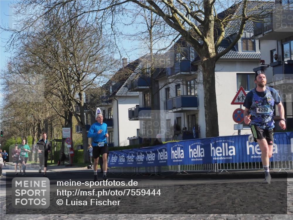 06.04.2025 - 44. Internationalen Wilhelmsburger Insellauf Luisa Fischer http://msf.ph/oto/7559444 06.04.2025 10:26:48 Ziel 4073, 4014, 4282 meine-sportfotos.de