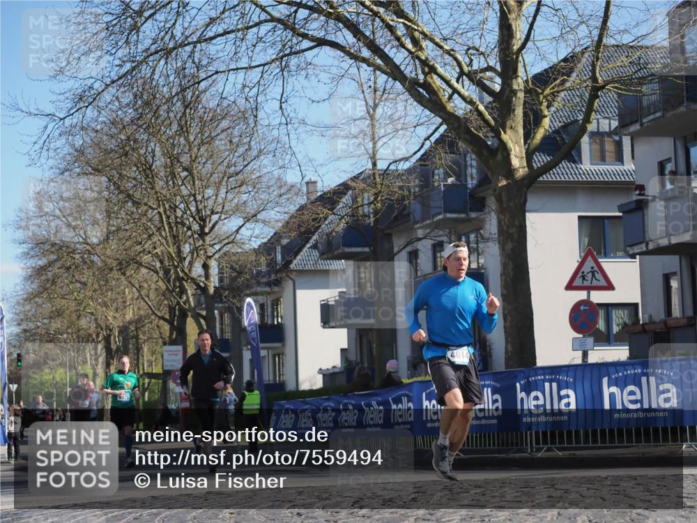 06.04.2025 - 44. Internationalen Wilhelmsburger Insellauf Luisa Fischer http://msf.ph/oto/7559494 06.04.2025 10:26:50 Ziel 4073 meine-sportfotos.de