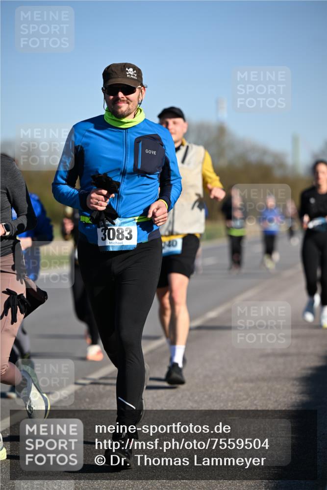 06.04.2025 - 44. Internationalen Wilhelmsburger Insellauf Dr. Thomas Lammeyer http://msf.ph/oto/7559504 06.04.2025 09:35:21 Laufen 3083, 40 meine-sportfotos.de