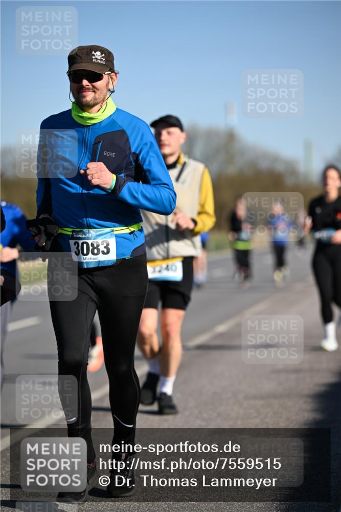 06.04.2025 - 44. Internationalen Wilhelmsburger Insellauf Dr. Thomas Lammeyer http://msf.ph/oto/7559515 06.04.2025 09:35:21 Laufen 3083, 3240 meine-sportfotos.de