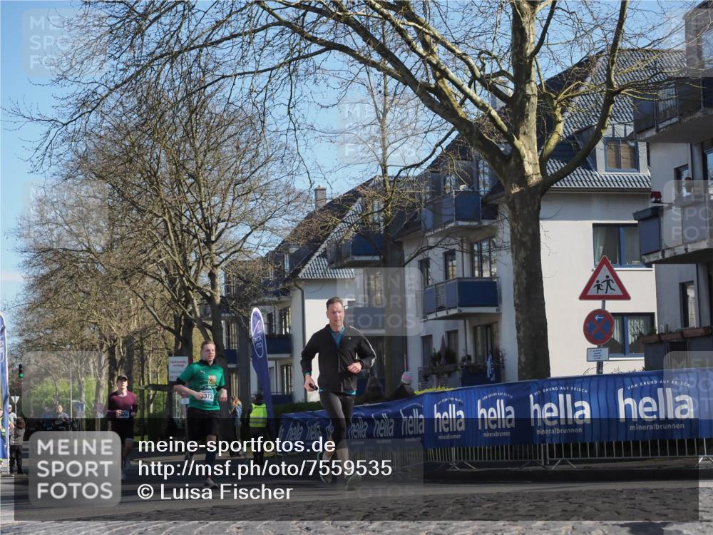 06.04.2025 - 44. Internationalen Wilhelmsburger Insellauf Luisa Fischer http://msf.ph/oto/7559535 06.04.2025 10:26:51 Ziel 073 meine-sportfotos.de