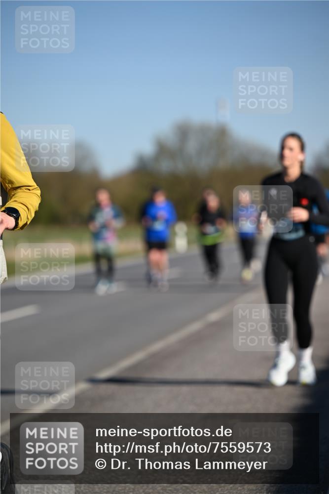 06.04.2025 - 44. Internationalen Wilhelmsburger Insellauf Dr. Thomas Lammeyer http://msf.ph/oto/7559573 06.04.2025 09:35:23 Laufen  meine-sportfotos.de