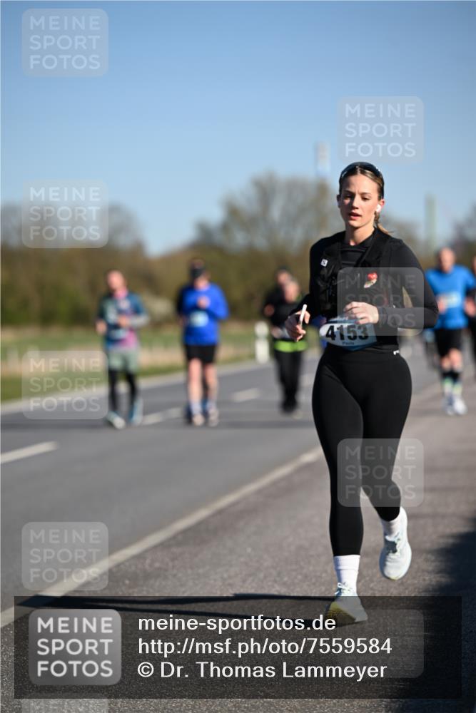06.04.2025 - 44. Internationalen Wilhelmsburger Insellauf Dr. Thomas Lammeyer http://msf.ph/oto/7559584 06.04.2025 09:35:24 Laufen 4153 meine-sportfotos.de