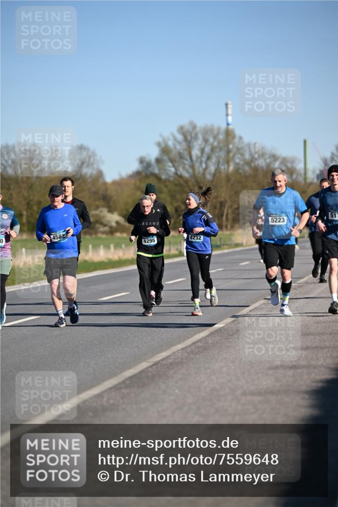 06.04.2025 - 44. Internationalen Wilhelmsburger Insellauf Dr. Thomas Lammeyer http://msf.ph/oto/7559648 06.04.2025 09:35:26 Laufen 0, 4582, 4295, 4232, 5223, 517 meine-sportfotos.de
