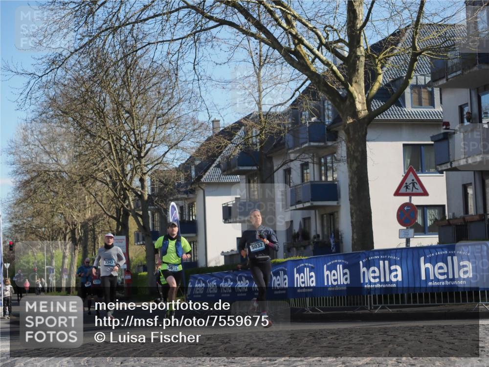 06.04.2025 - 44. Internationalen Wilhelmsburger Insellauf Luisa Fischer http://msf.ph/oto/7559675 06.04.2025 10:27:00 Ziel 4203, 5032, 3343, 3610 meine-sportfotos.de