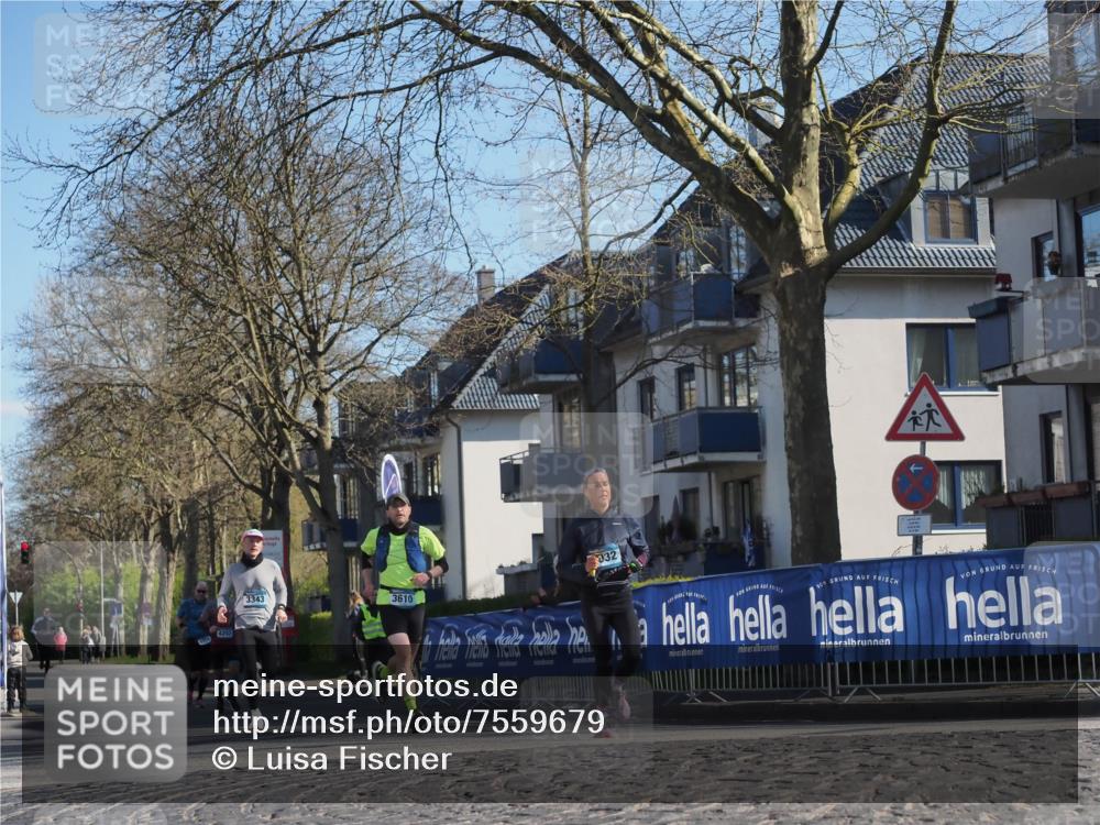 06.04.2025 - 44. Internationalen Wilhelmsburger Insellauf Luisa Fischer http://msf.ph/oto/7559679 06.04.2025 10:27:00 Ziel 4203, 3343, 3610, 032 meine-sportfotos.de