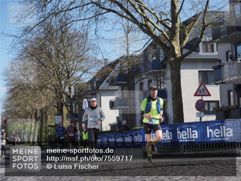 06.04.2025 - 44. Internationalen Wilhelmsburger Insellauf Luisa Fischer http://msf.ph/oto/7559717 06.04.2025 10:27:01 Ziel 3343, 4203, 3610 meine-sportfotos.de