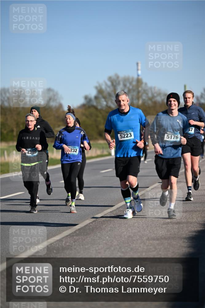 06.04.2025 - 44. Internationalen Wilhelmsburger Insellauf Dr. Thomas Lammeyer http://msf.ph/oto/7559750 06.04.2025 09:35:29 Laufen 5223, 4295, 232, 5176, 87 meine-sportfotos.de