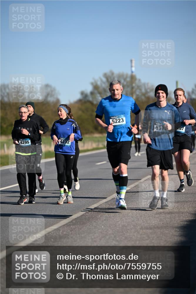 06.04.2025 - 44. Internationalen Wilhelmsburger Insellauf Dr. Thomas Lammeyer http://msf.ph/oto/7559755 06.04.2025 09:35:29 Laufen 4295, 4232, 5223, 517, 87 meine-sportfotos.de
