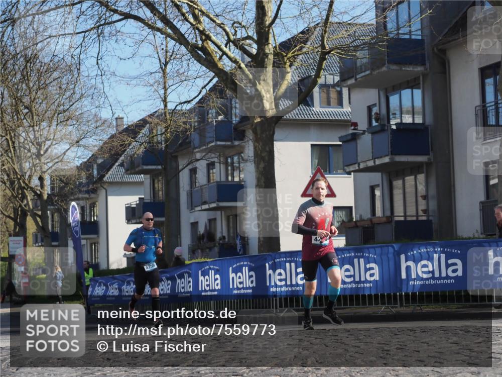 06.04.2025 - 44. Internationalen Wilhelmsburger Insellauf Luisa Fischer http://msf.ph/oto/7559773 06.04.2025 10:27:05 Ziel 4259 meine-sportfotos.de