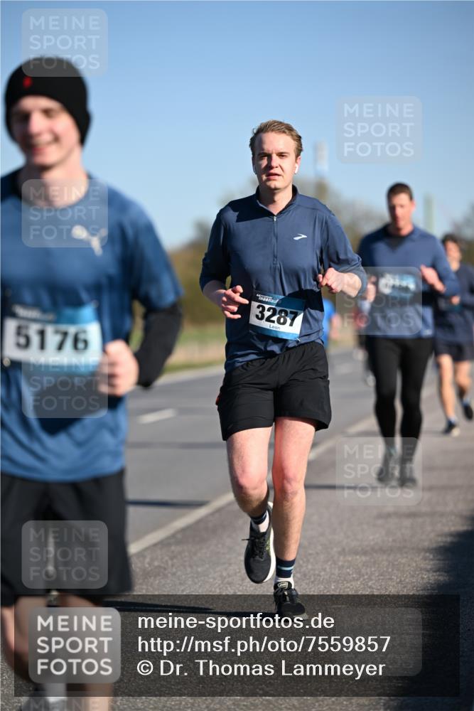 06.04.2025 - 44. Internationalen Wilhelmsburger Insellauf Dr. Thomas Lammeyer http://msf.ph/oto/7559857 06.04.2025 09:35:33 Laufen 5176, 3287 meine-sportfotos.de