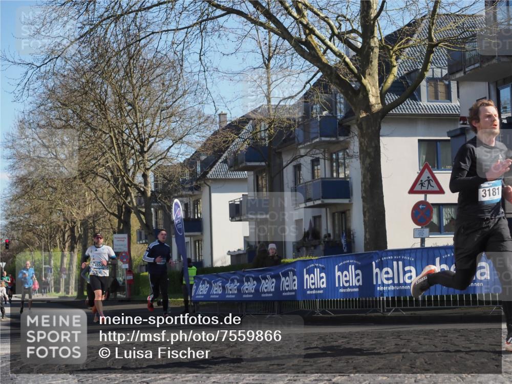06.04.2025 - 44. Internationalen Wilhelmsburger Insellauf Luisa Fischer http://msf.ph/oto/7559866 06.04.2025 10:27:10 Ziel 4553, 3181 meine-sportfotos.de