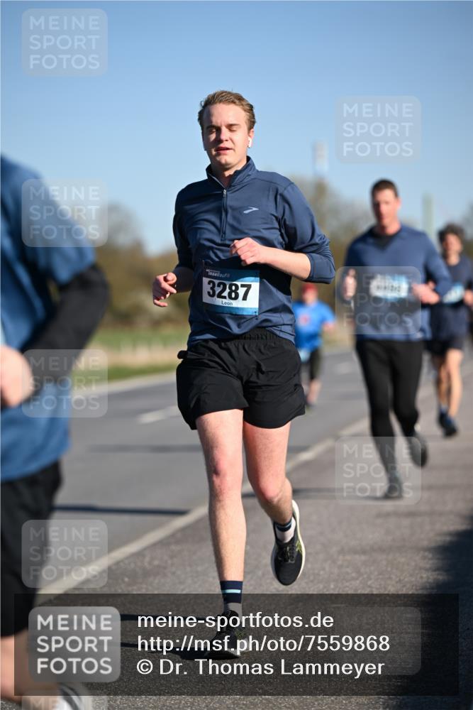 06.04.2025 - 44. Internationalen Wilhelmsburger Insellauf Dr. Thomas Lammeyer http://msf.ph/oto/7559868 06.04.2025 09:35:33 Laufen 3287 meine-sportfotos.de