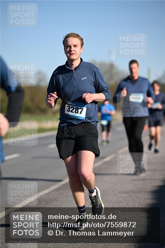 06.04.2025 - 44. Internationalen Wilhelmsburger Insellauf Dr. Thomas Lammeyer http://msf.ph/oto/7559872 06.04.2025 09:35:33 Laufen 3287 meine-sportfotos.de