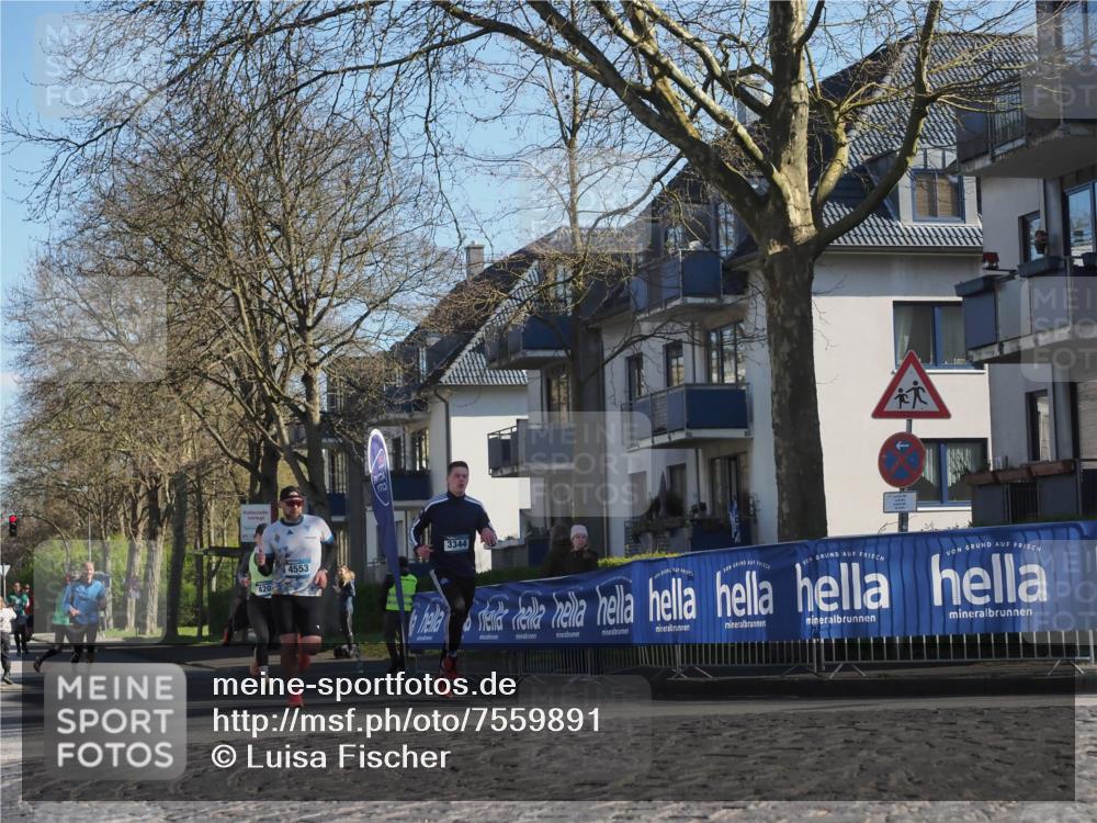 06.04.2025 - 44. Internationalen Wilhelmsburger Insellauf Luisa Fischer http://msf.ph/oto/7559891 06.04.2025 10:27:11 Ziel 420, 4553, 3344 meine-sportfotos.de