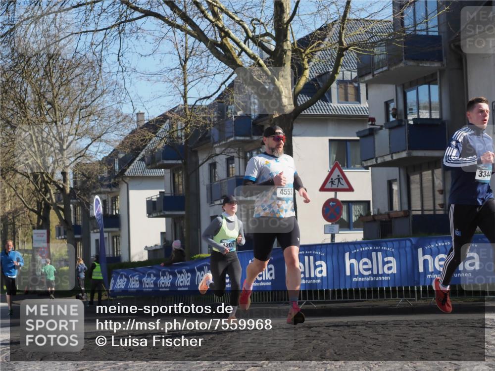 06.04.2025 - 44. Internationalen Wilhelmsburger Insellauf Luisa Fischer http://msf.ph/oto/7559968 06.04.2025 10:27:13 Ziel 4553, 4207, 3344 meine-sportfotos.de