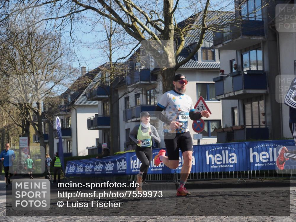 06.04.2025 - 44. Internationalen Wilhelmsburger Insellauf Luisa Fischer http://msf.ph/oto/7559973 06.04.2025 10:27:13 Ziel 4207, 4553 meine-sportfotos.de