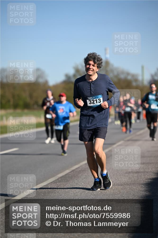 06.04.2025 - 44. Internationalen Wilhelmsburger Insellauf Dr. Thomas Lammeyer http://msf.ph/oto/7559986 06.04.2025 09:35:37 Laufen 3213 meine-sportfotos.de