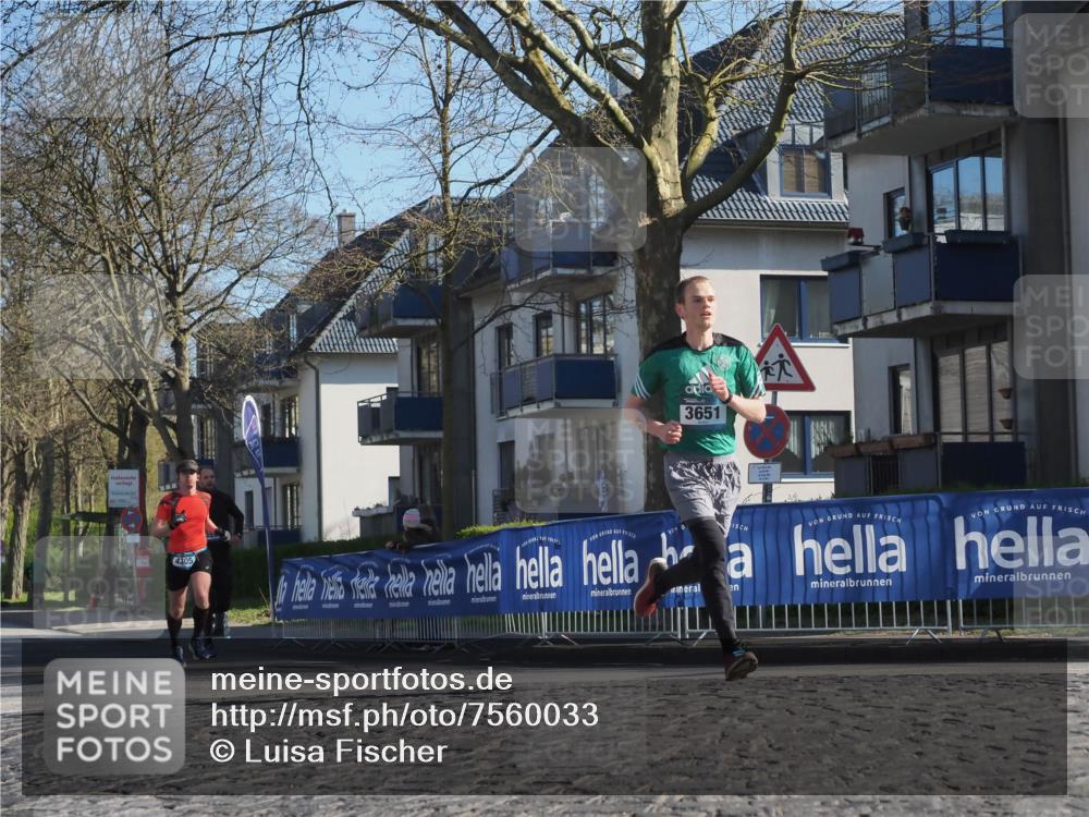 06.04.2025 - 44. Internationalen Wilhelmsburger Insellauf Luisa Fischer http://msf.ph/oto/7560033 06.04.2025 10:27:22 Ziel 3651, 4305 meine-sportfotos.de
